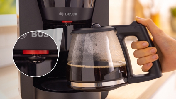 Bosch TKA2M113 Cafetera de Goteo, Jarra de Cristal Ergonómica, Depósito de Agua Extraible, Filtro Extraible