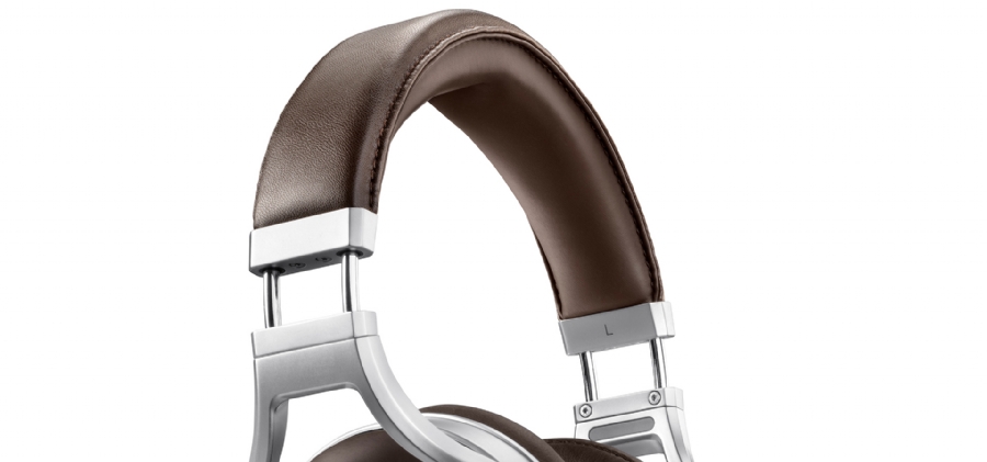 Denon Auriculares Premium AHD5200 Carcasa de Zeb- rawood