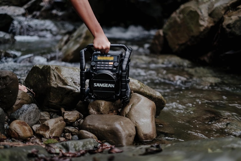 Sangean U-5 DBT, FM AM, NFC, alarma, USB, Waterproof ,BT, Black