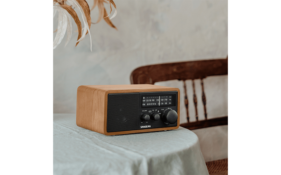 Sangean WR-11BT+, radio analógica de sobremesa