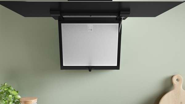 Bosch DWK87FN60, Campanas decorativas inclinadas, cristal negro, serie 4